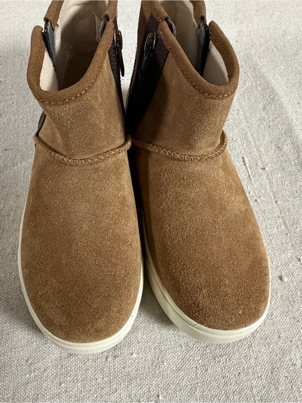 UGG KIDS ADLER SUEDE SHEEPSKIN BOOT YOUTH